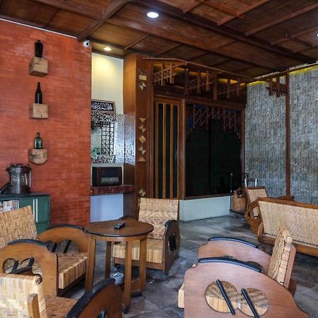 Urbanview Hotel Syariah Wisnugraha By Reddoorz Γιογκιακάρτα Εξωτερικό φωτογραφία