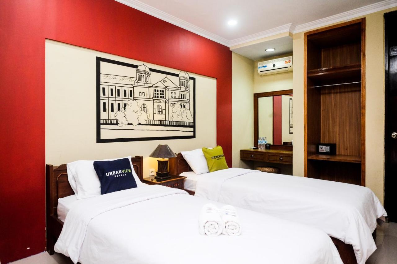 Urbanview Hotel Syariah Wisnugraha By Reddoorz Γιογκιακάρτα Εξωτερικό φωτογραφία