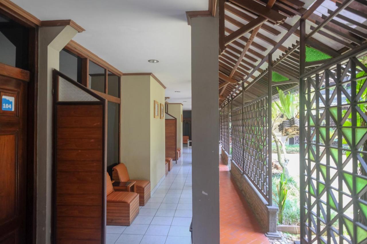 Urbanview Hotel Syariah Wisnugraha By Reddoorz Γιογκιακάρτα Εξωτερικό φωτογραφία