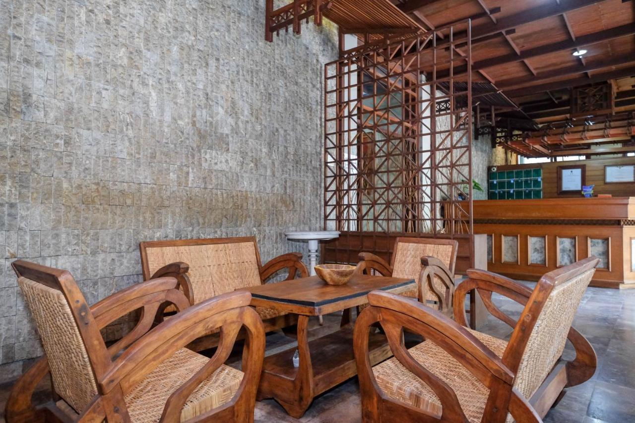 Urbanview Hotel Syariah Wisnugraha By Reddoorz Γιογκιακάρτα Εξωτερικό φωτογραφία