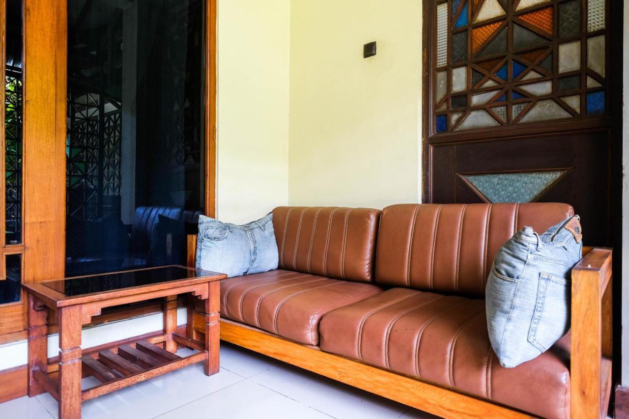 Urbanview Hotel Syariah Wisnugraha By Reddoorz Γιογκιακάρτα Εξωτερικό φωτογραφία