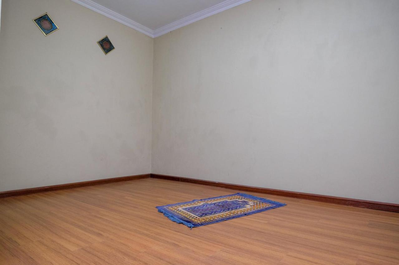 Urbanview Hotel Syariah Wisnugraha By Reddoorz Γιογκιακάρτα Εξωτερικό φωτογραφία