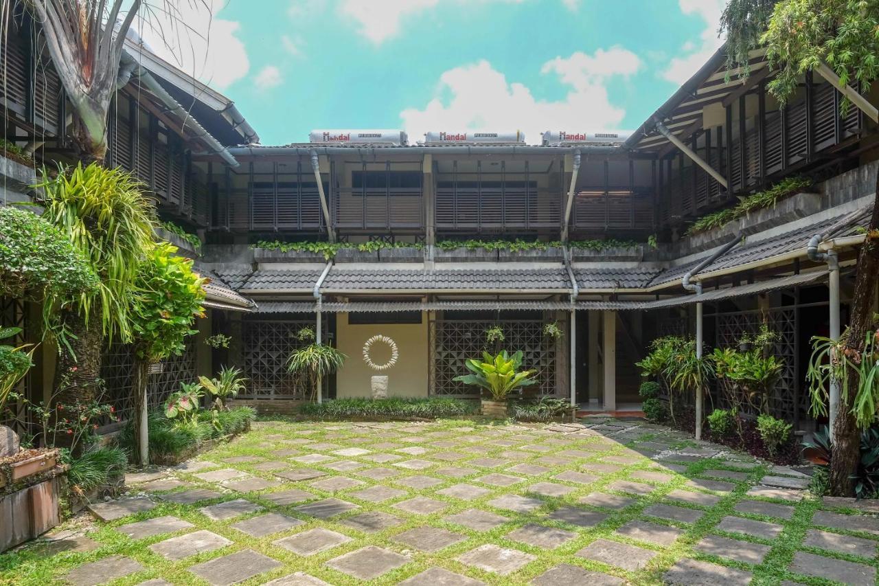 Urbanview Hotel Syariah Wisnugraha By Reddoorz Γιογκιακάρτα Εξωτερικό φωτογραφία