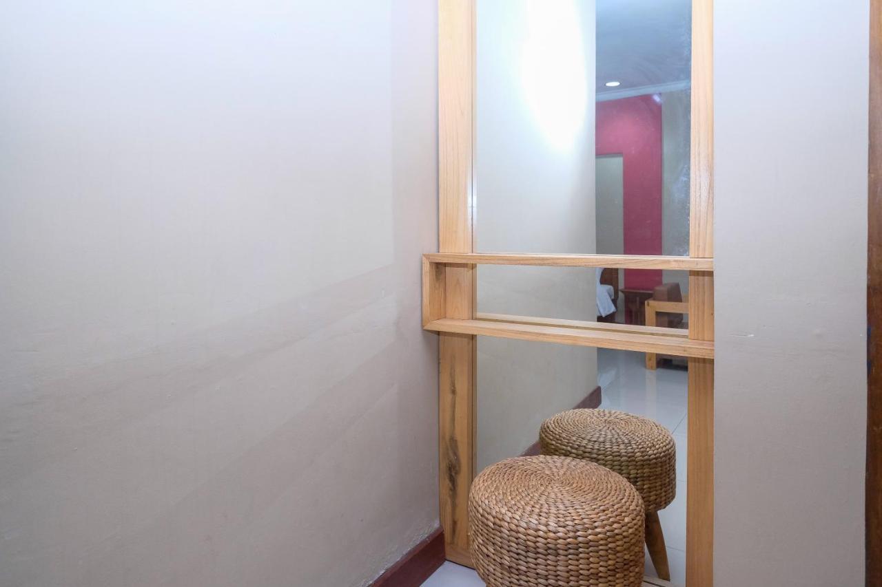Urbanview Hotel Syariah Wisnugraha By Reddoorz Γιογκιακάρτα Εξωτερικό φωτογραφία