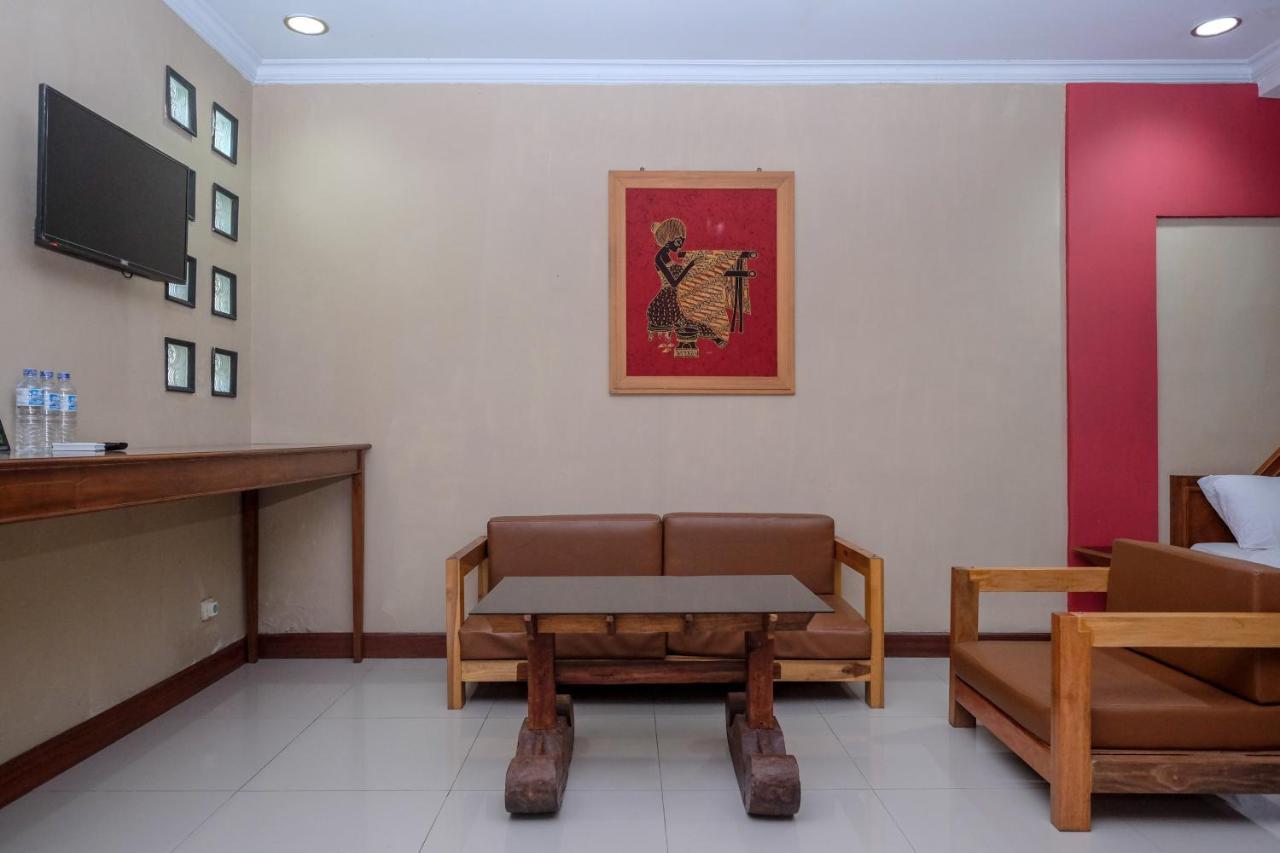 Urbanview Hotel Syariah Wisnugraha By Reddoorz Γιογκιακάρτα Εξωτερικό φωτογραφία