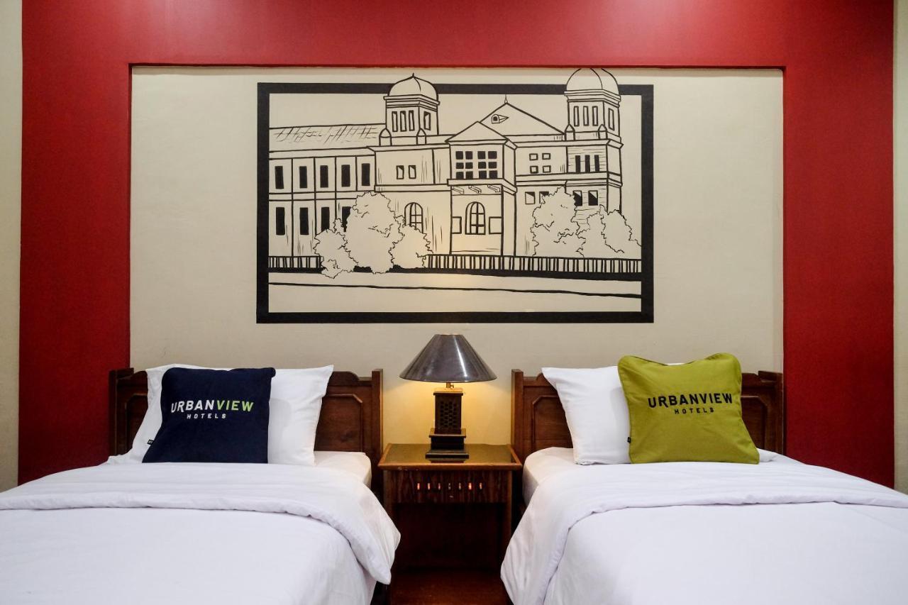 Urbanview Hotel Syariah Wisnugraha By Reddoorz Γιογκιακάρτα Εξωτερικό φωτογραφία